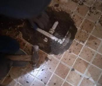 福州市卫生间漏水维修公司为您分享下卫生间渗水如何处理及注意事项
